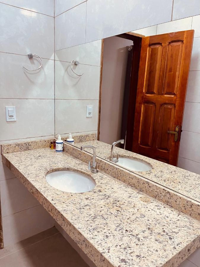 Dom Alberto Hostel Corumba Luaran gambar