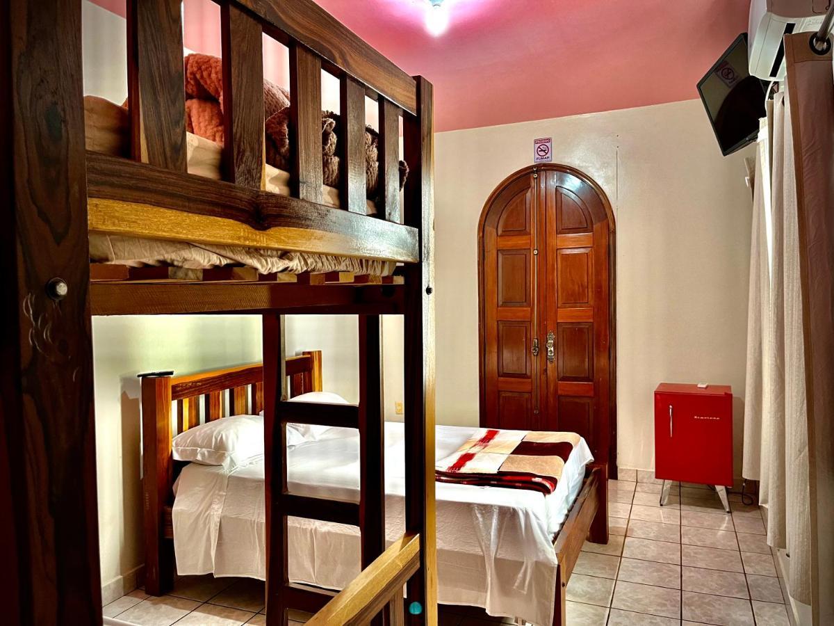 Dom Alberto Hostel Corumba Luaran gambar
